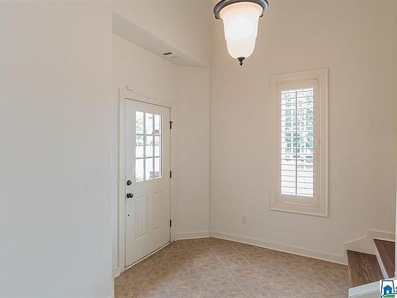 5th image of 3817 James Hill Cir