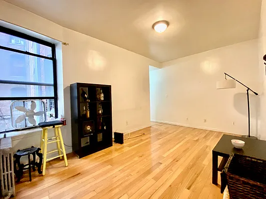 Rented by Corcoran | media 21