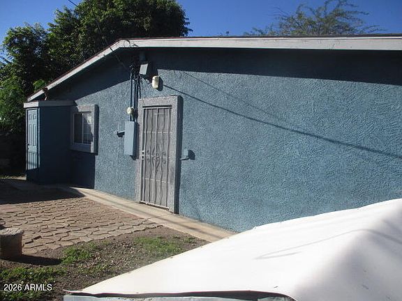 2nd image of 300 5TH Avenue