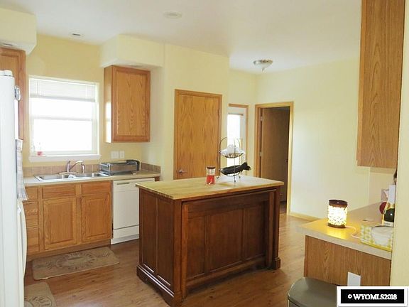 4th image of 805 Butte Dr
