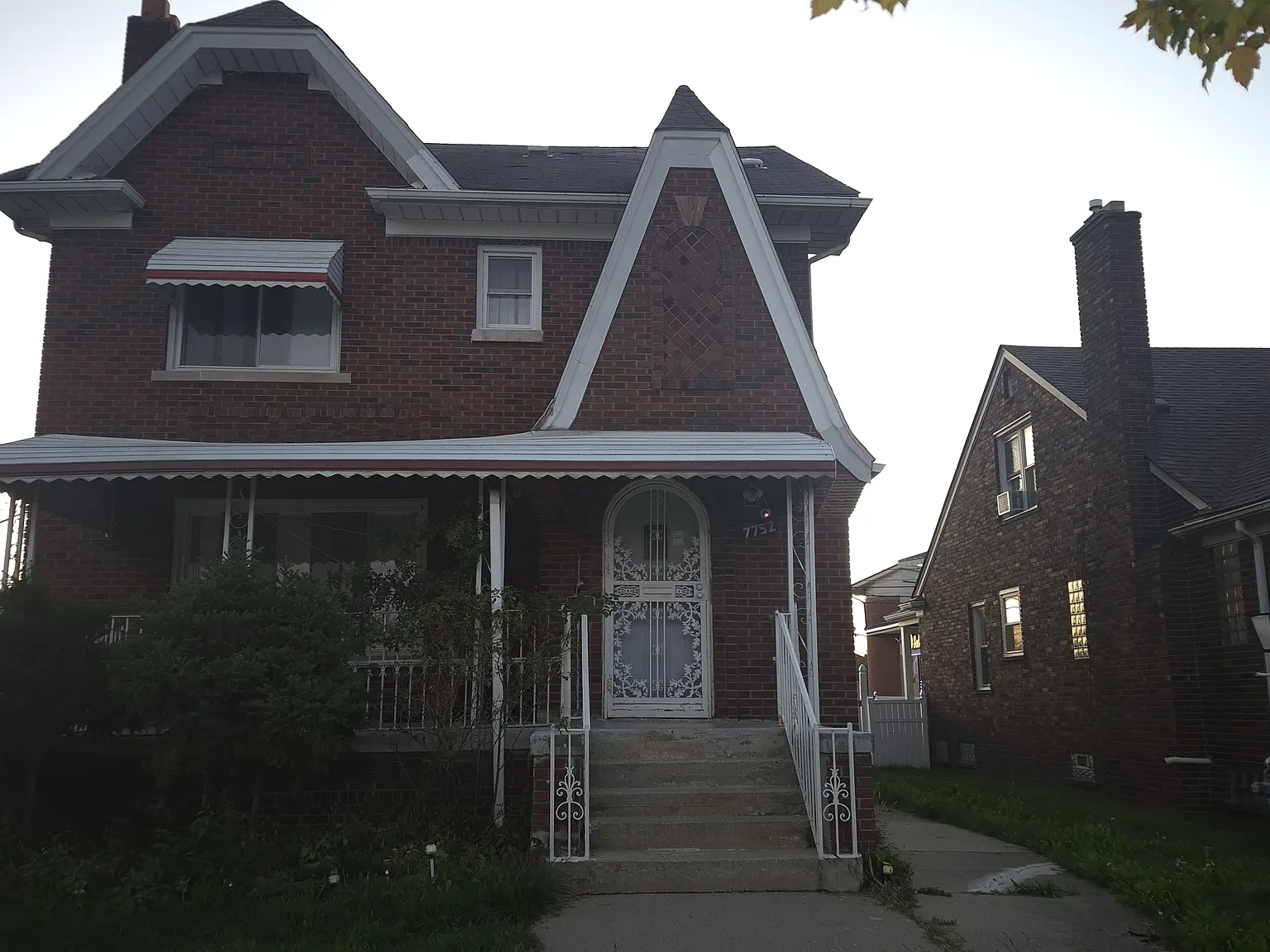 5 bed, 2.5 bath, 2792 sqft, $2,600 — Photo 1