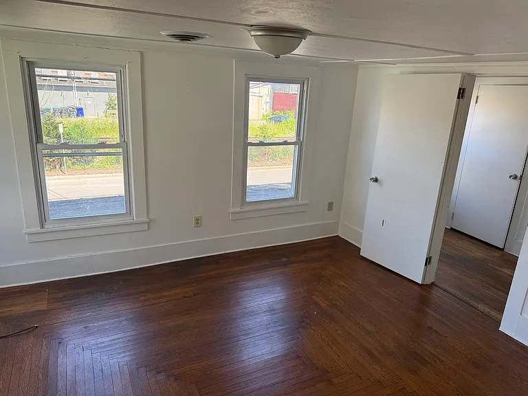 29 Railroad Ave #2 — Photo 5