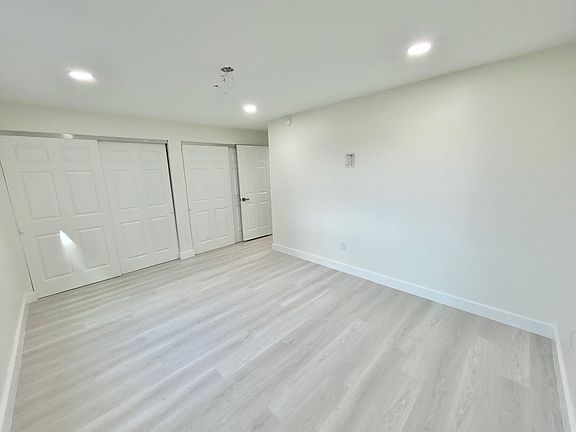 5th image of 1740 Pine Valley Dr APT 113