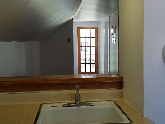 4th image of 1313 Lexington Ave