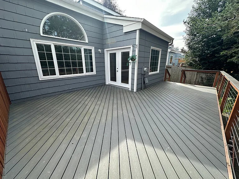 1821 Commodore Dr — Photo 6