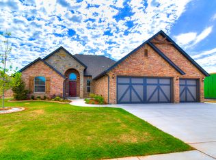 5800 Ledgestone Dr, Mustang, OK 73064