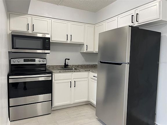 2nd image of 3710 W Cass St APT 17