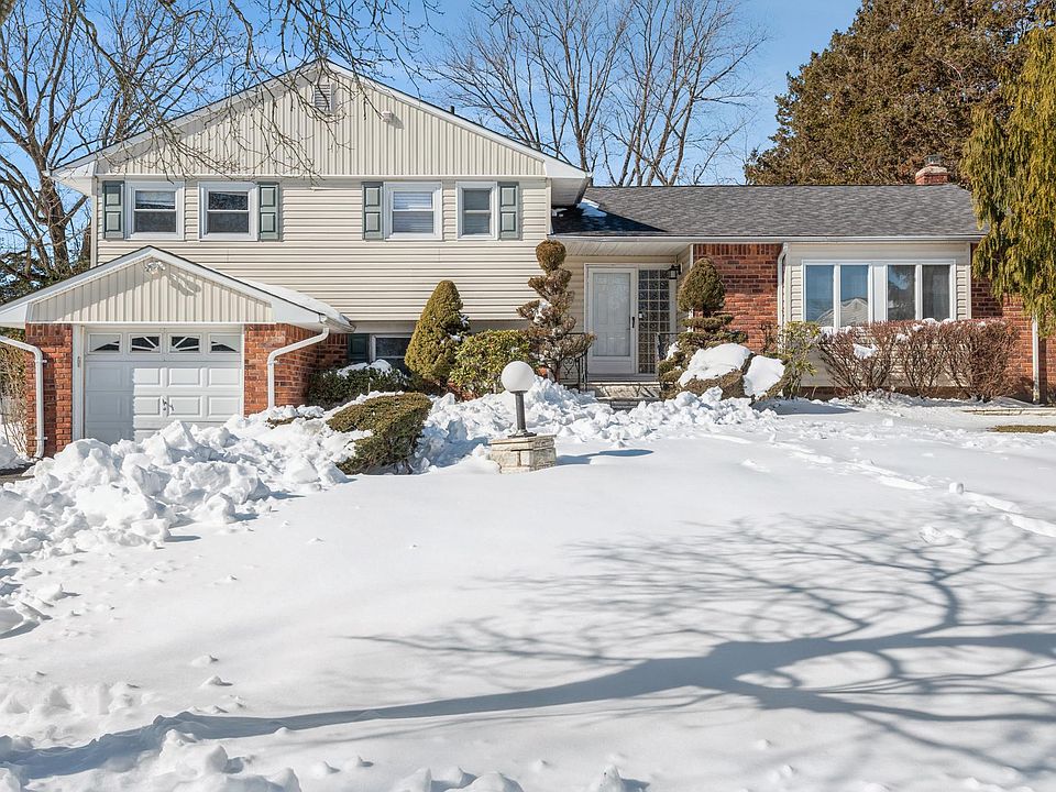 1st image of 258 Gramercy Dr