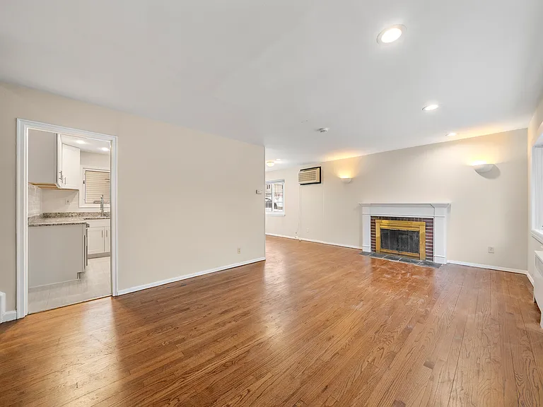 44 Knickerbocker Rd — Photo 11