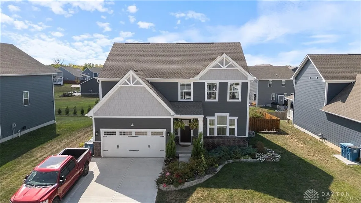 310 Chevington Chase photo 1