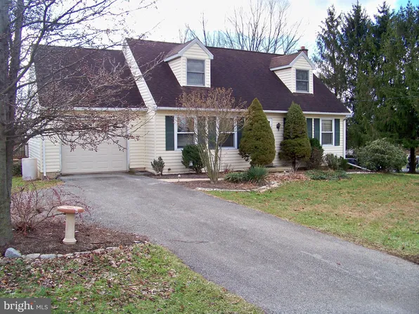 1943 White Oak Rd, Strasburg, PA 17579