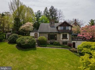 2856 College Dr, Allentown, PA 18104