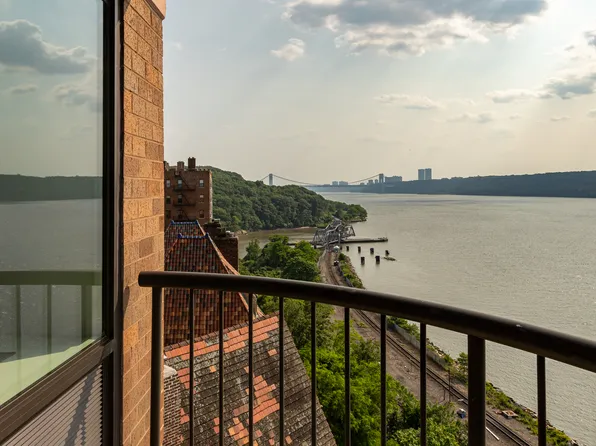 2521 Palisade Avenue image 5 of 25