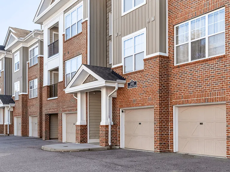 The Reserves at Arboretum Apartments — Photo 13