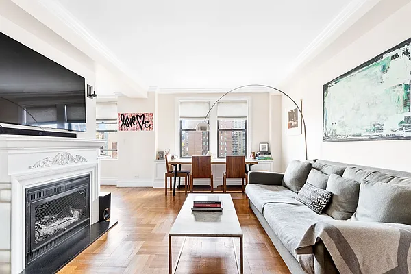 Rented by Compass | media 7