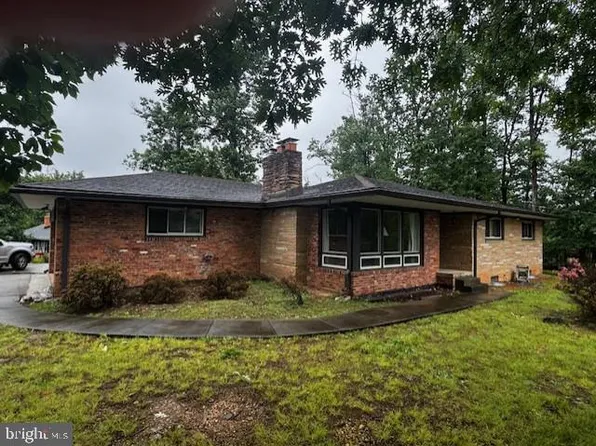 7041 Cindy Ln, Annandale, VA 22003