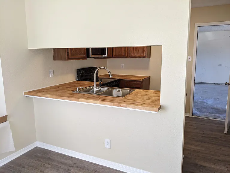 2504 Bluejay Dr — Photo 10