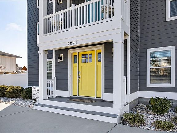 3rd image of 2821 Sandpiper Rd