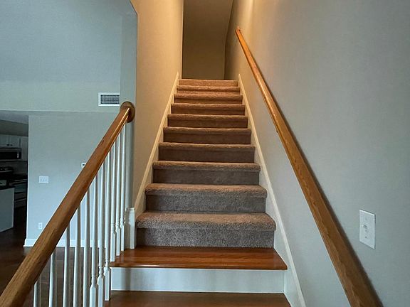 5th image of 354 Parkview Pl