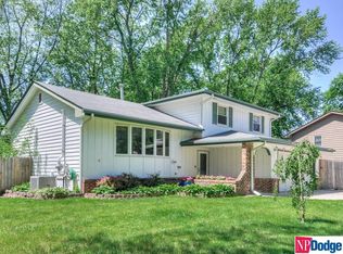 2529 Cornelia St, Bellevue, NE 68147