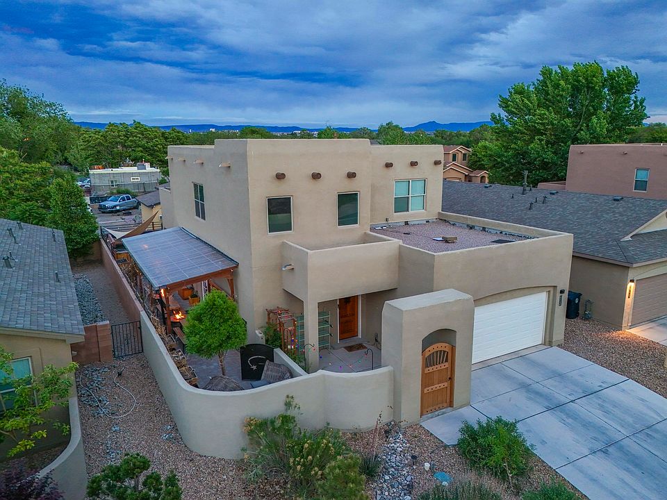 1st image of 512 Twilight Vista Ln SW