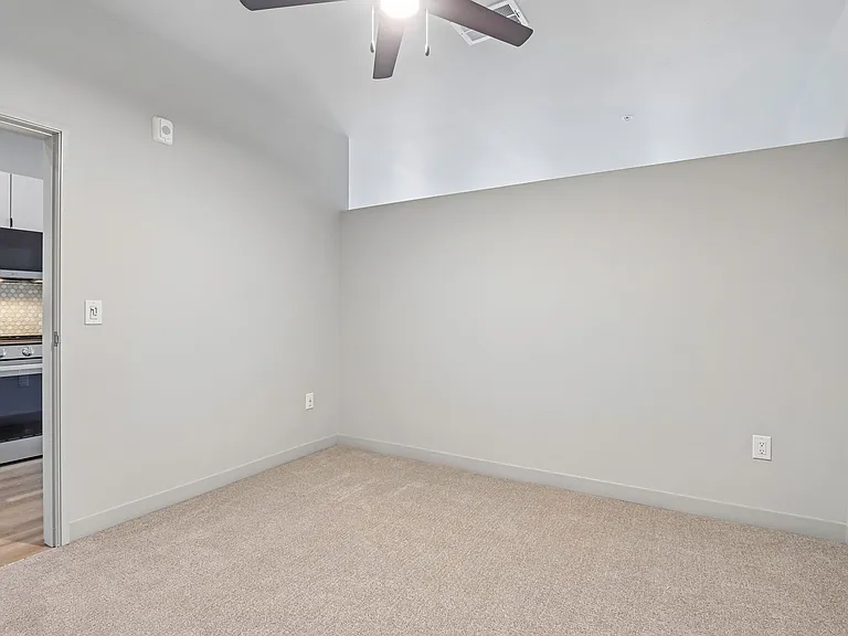 Vista Village — Photo 33