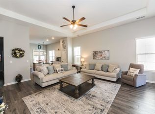 40 Chickasaw Trace Dr, Oakland, TN 38060