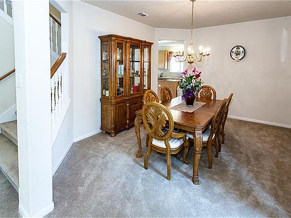 The Formal Dining Room ... perfect for family gatherings!