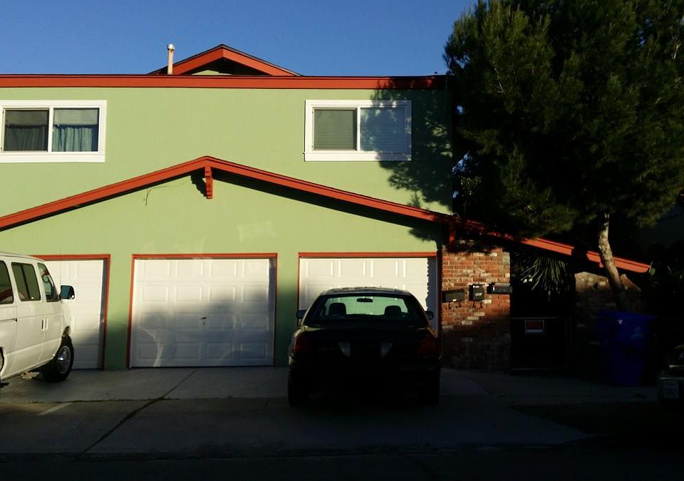 2nd image of 4459 37th St Uppr #