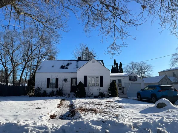 23 Stearns St, Manchester, NH 03102