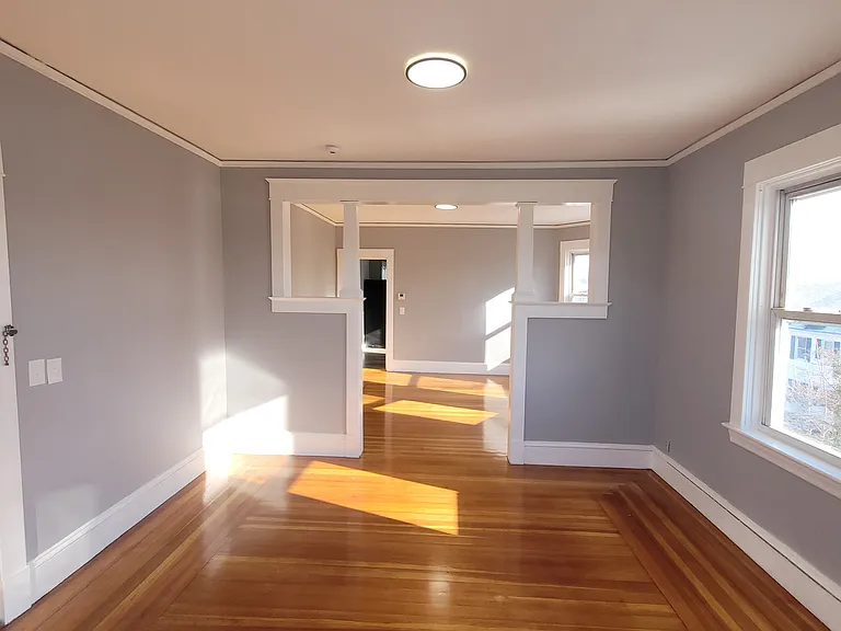 15 Carlton St #2R — Photo 6