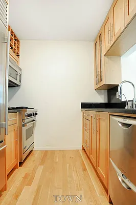 Rented by Town Residential | media 37