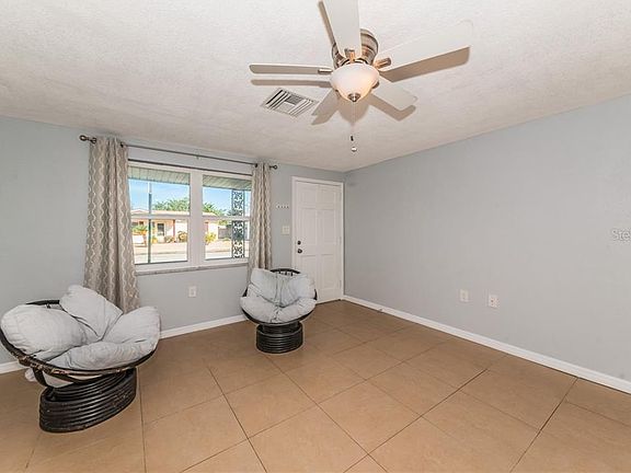 3rd image of 3328 Coldwell Dr