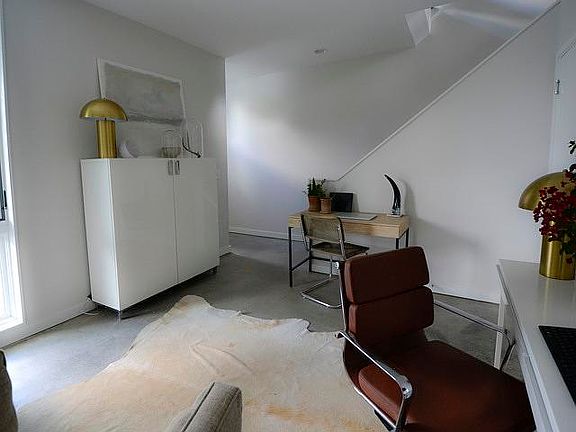 3rd image of 516 Person St