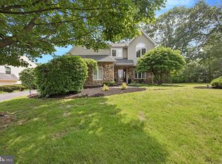 164 W Thompson Ave, Springfield, PA 19064