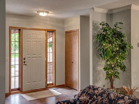 3rd image of 509 Woodland St