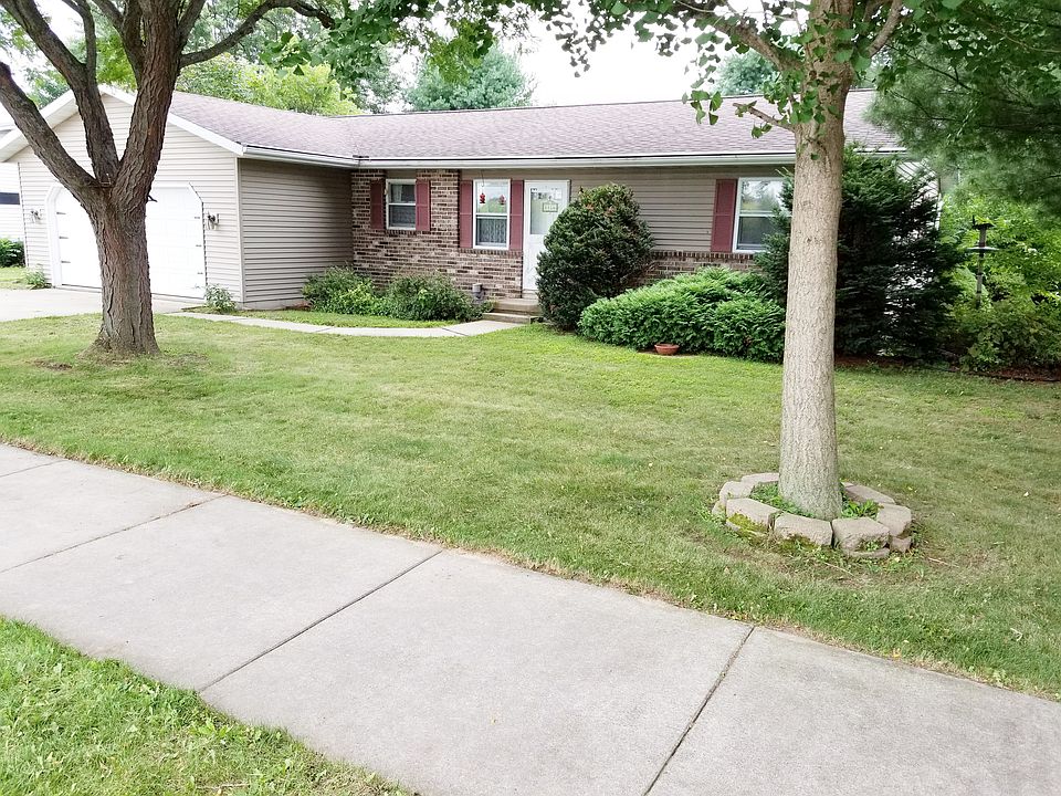 Front of house looking SE