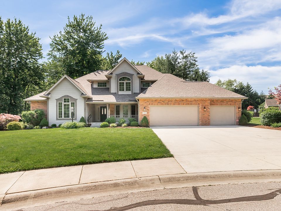 1st image of 285 Plum Ct