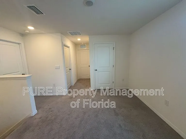 8702 SW 46th Ave — Photo 27