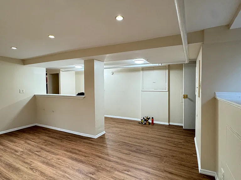614 49th St #BASEMENT — Photo 4