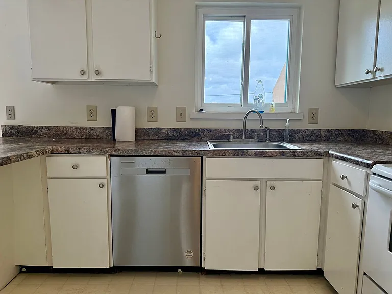 319 Harvest Dr — Photo 11