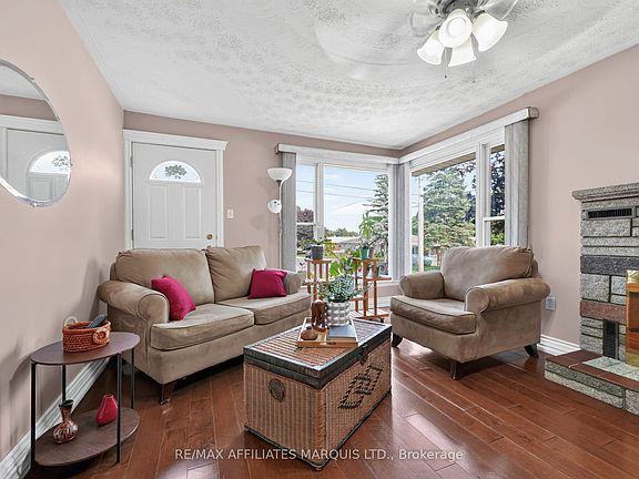 5th image of 300 Gardner Ave
