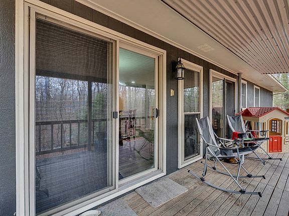 4th image of 148 Camelia Dr