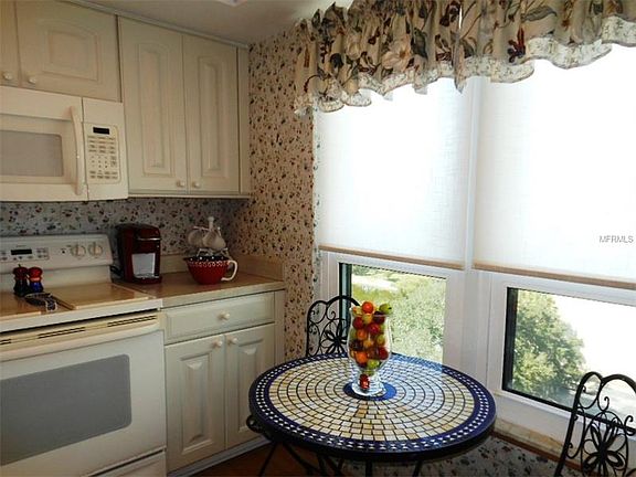 5th image of 2616 Cove Cay Dr Unit 807