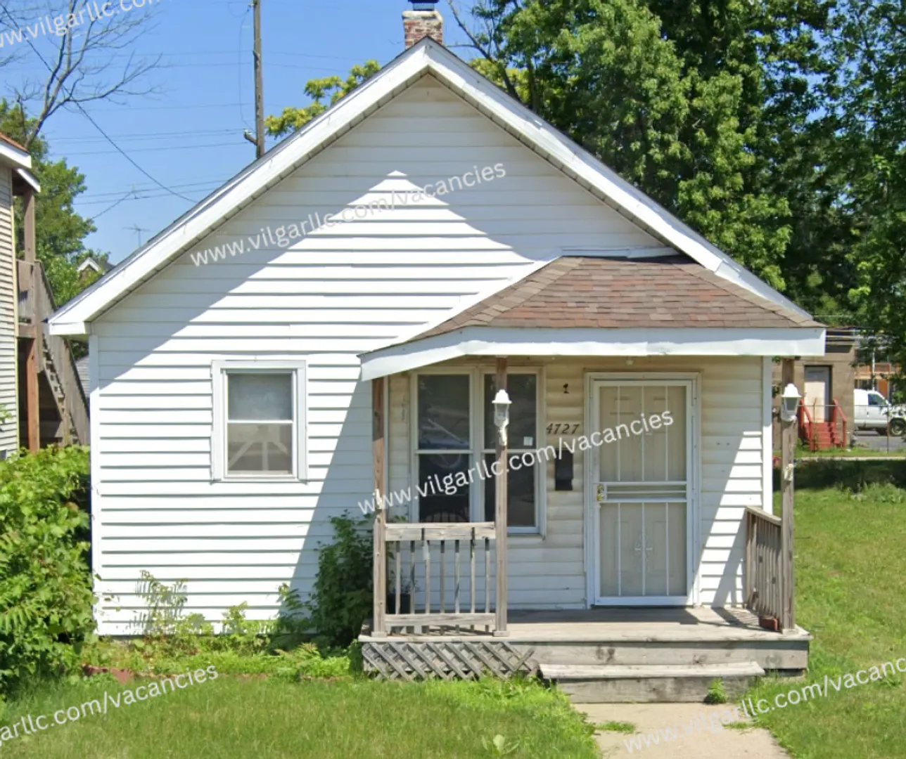 For Rent - 2 Bedrooms, 1 Bathroom Home — Photo 1