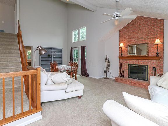 5th image of 442 Whitley Dr