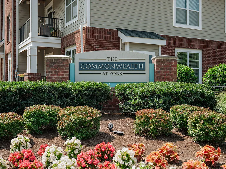 The Commonwealth At York — Photo 52