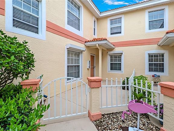 5th image of 7576 Oleander Gate Dr #D-102