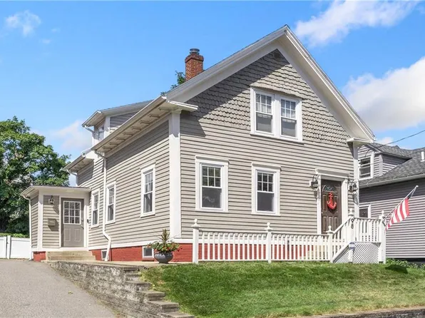 98 Pitman St, Providence, RI 02906