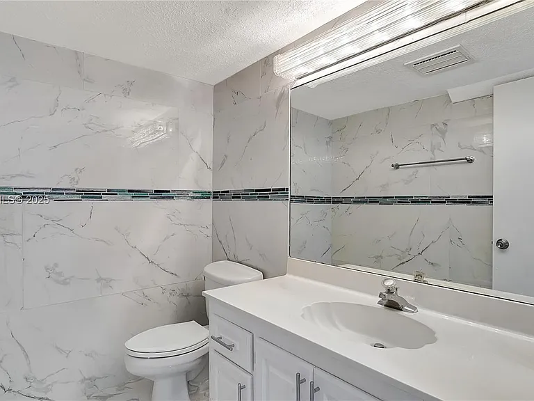 205 Dunwoody Ln #1785 — Photo 48